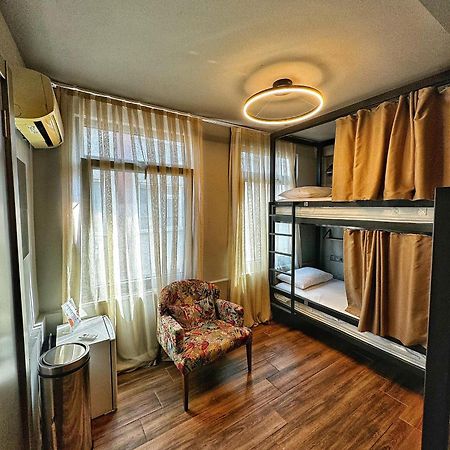Nomad Hostel Karakoey Istanbul Exterior foto